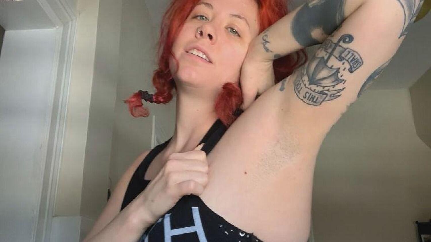 Worship Smelly Armpits Of A Goddess
