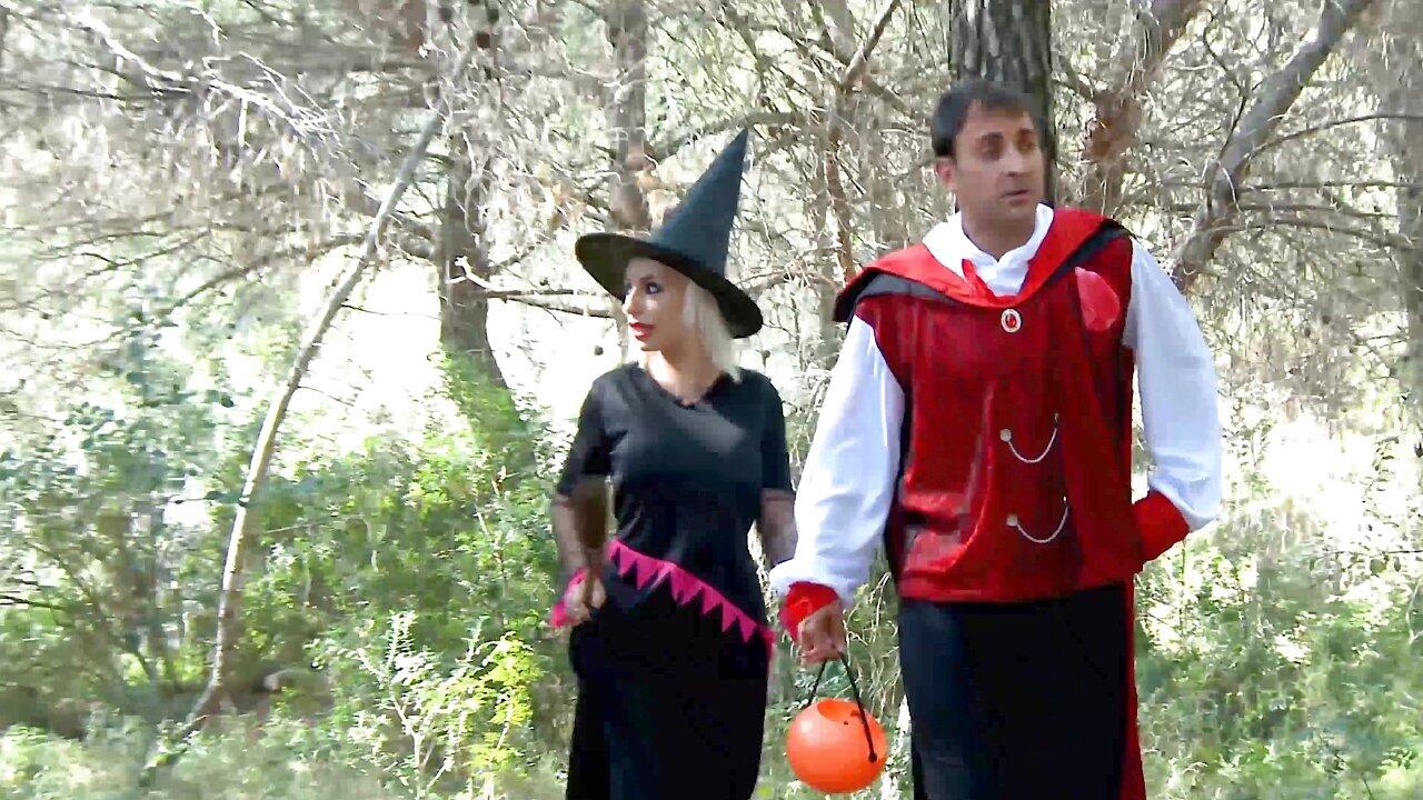 Gina Snake in Bizarre Halloween Role Play Threesome