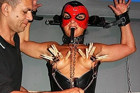 Clip Fetish Labia