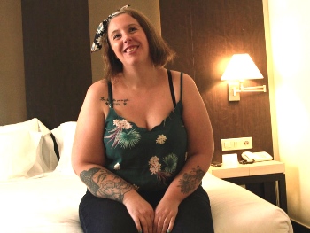 Just-Divorced Mommy Asks Us for an Almost-Unused Rookie. She's Nayara, Amazing and Kinky Curvy Babe