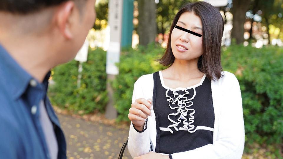 Using A Fashion Check As An Excuse, We Pick Up A Beautiful Wife! Instant Sex!