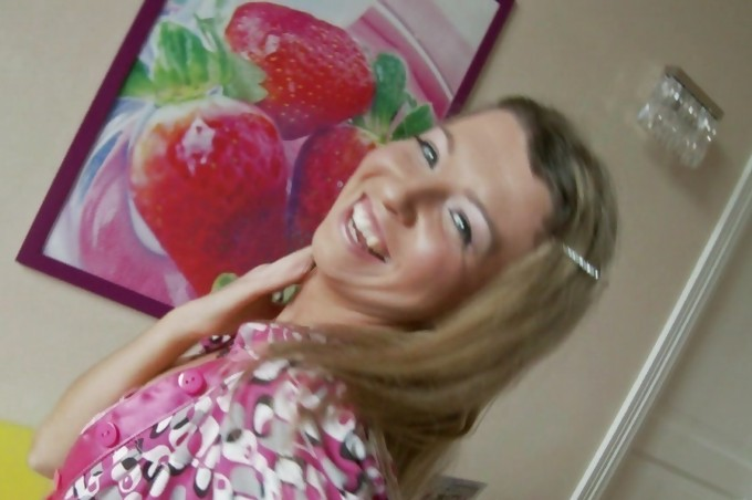 Horny Teen Vixen Makes Herself Cream with Ribbed Dildo