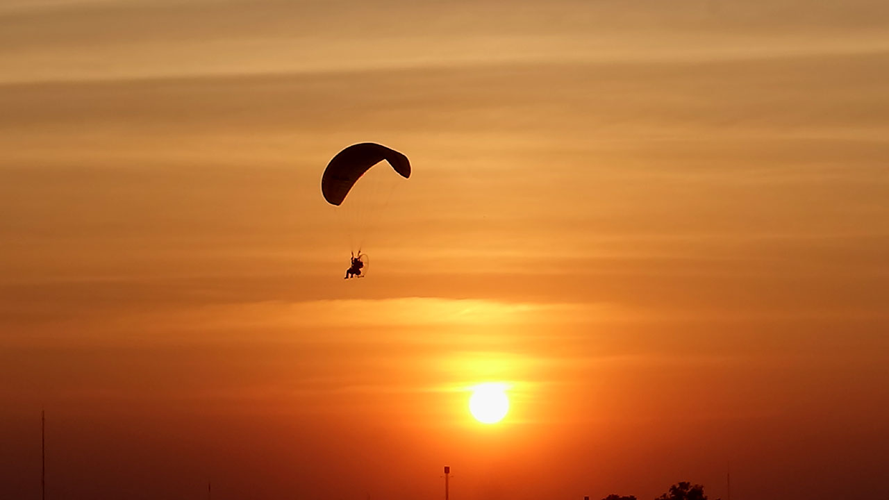 Flying Men