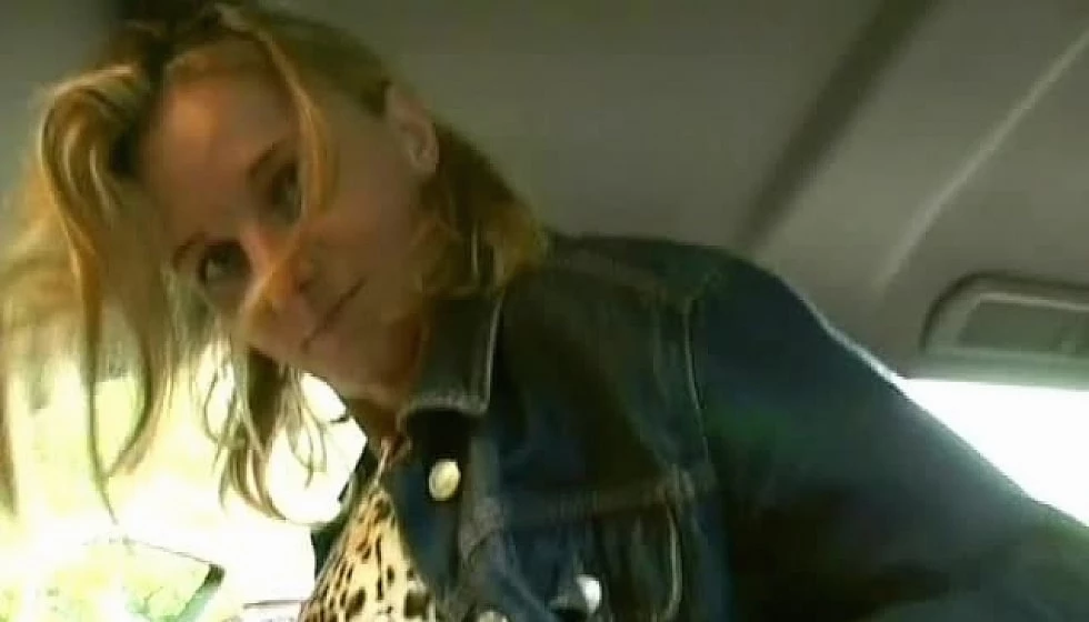 Blonde Pleasuring in Car Sex