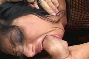 Brunette Won't Stop Her Blowjob