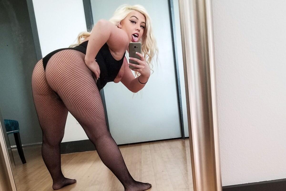 Blonde Deepthroats and Gets Pussy Creampie