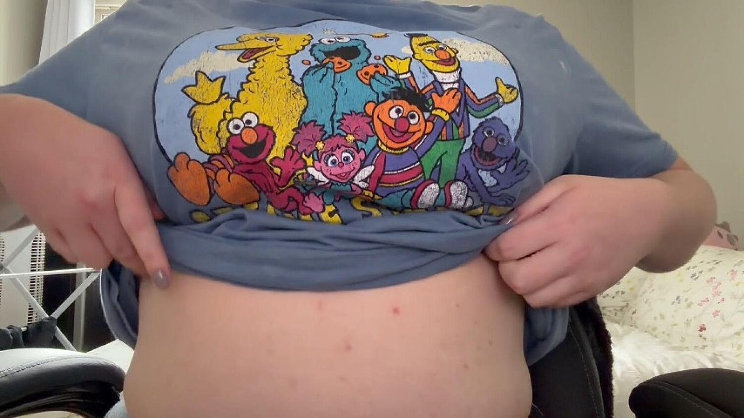 Sugargirlx2 Teases You With Her Big Tits