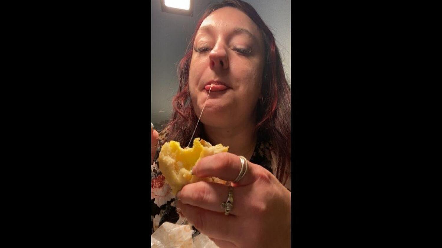 BBW Eats Messy Sandwich