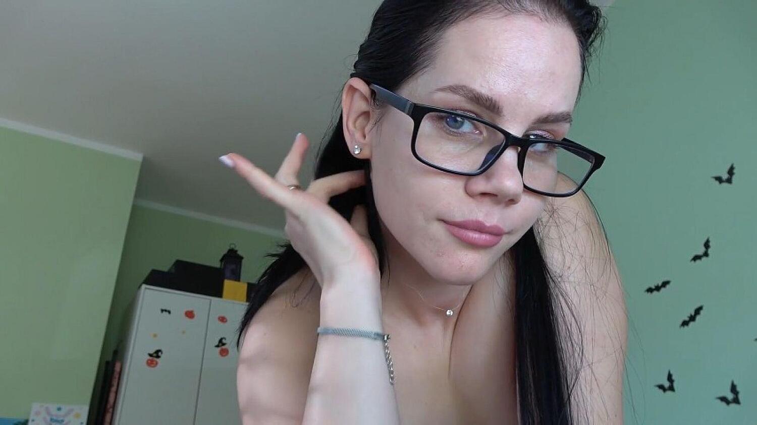 Hot Serbian Step-Mom Anna Gives Blowjob And Footjob