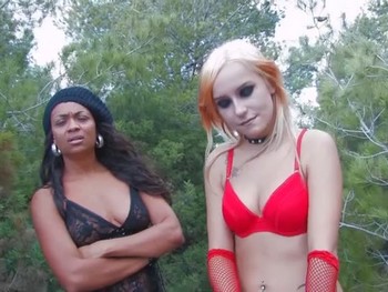 We Nail It in an Orgy with Leyla and Dunia: Extreme Fisting, Deep Throats, Anal, Double Blowjobs