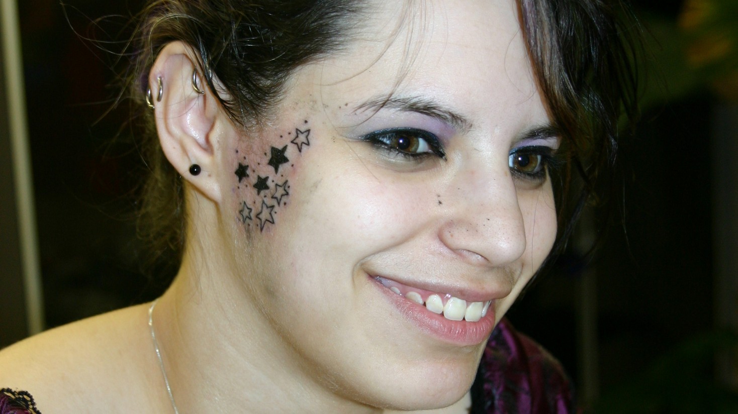 Kitten Gives a Blowjob Before Having Her Face Tattooed