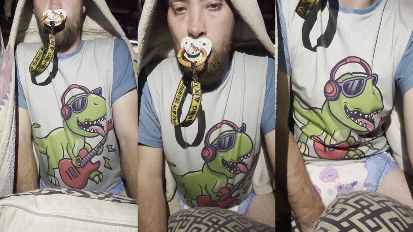 Diaper Mickel: Pillow Humper