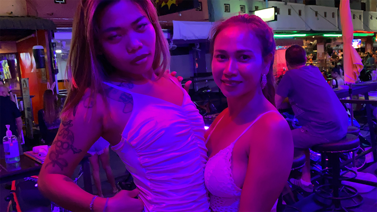 Horny Girls Dancing at Club!