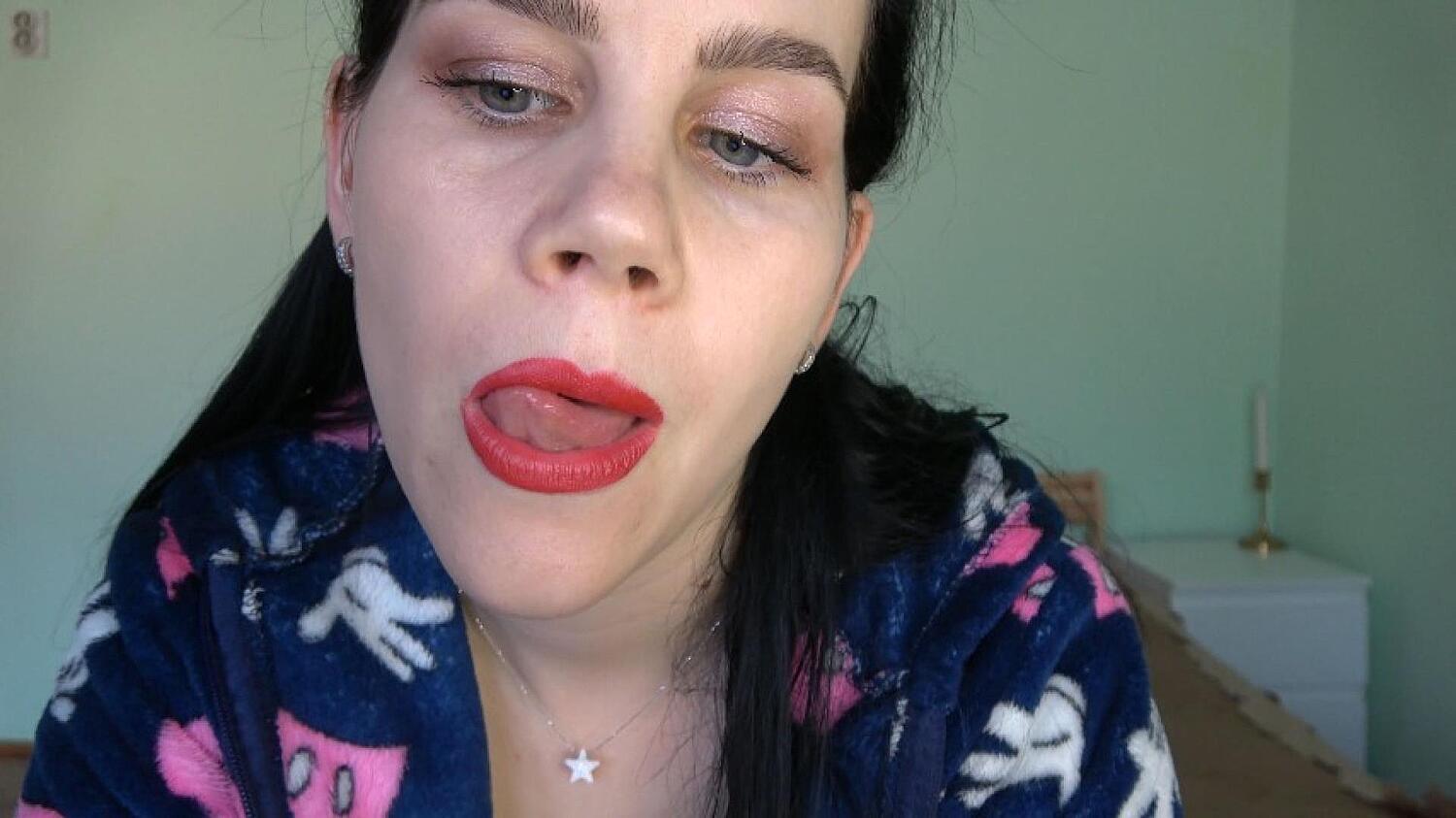 Giantess Anna Found A New Victim In 4k