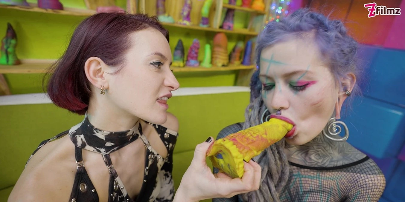 Hard Anal Play with Big Toys - 0% Pussy, Prolapse Licking, Gape, Overknee High Heels Fetish (Punk, Goth, Alt Porn) Zf 025