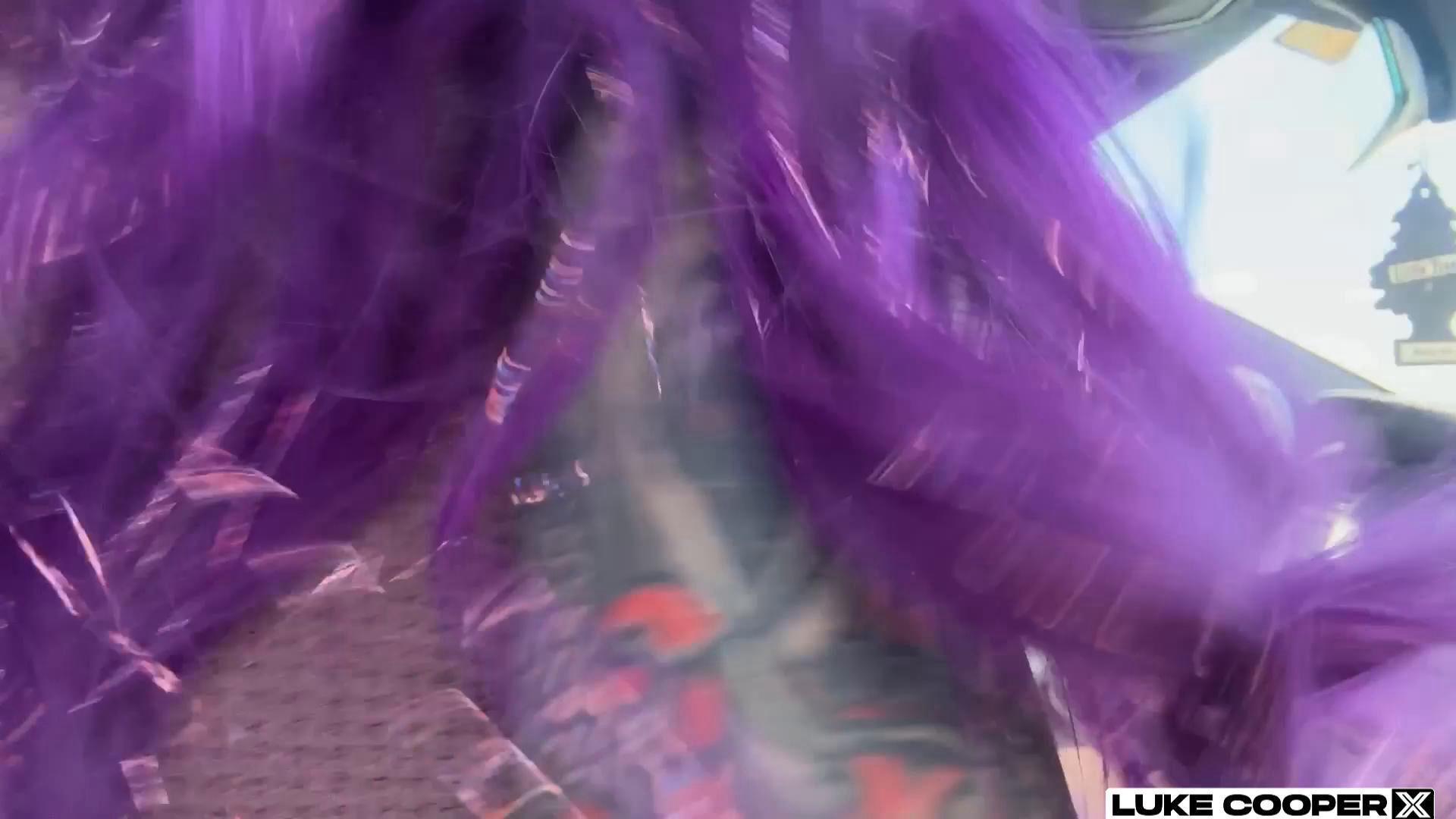 Hot Goth Girl Valerica Steele Squirts In Moving Car