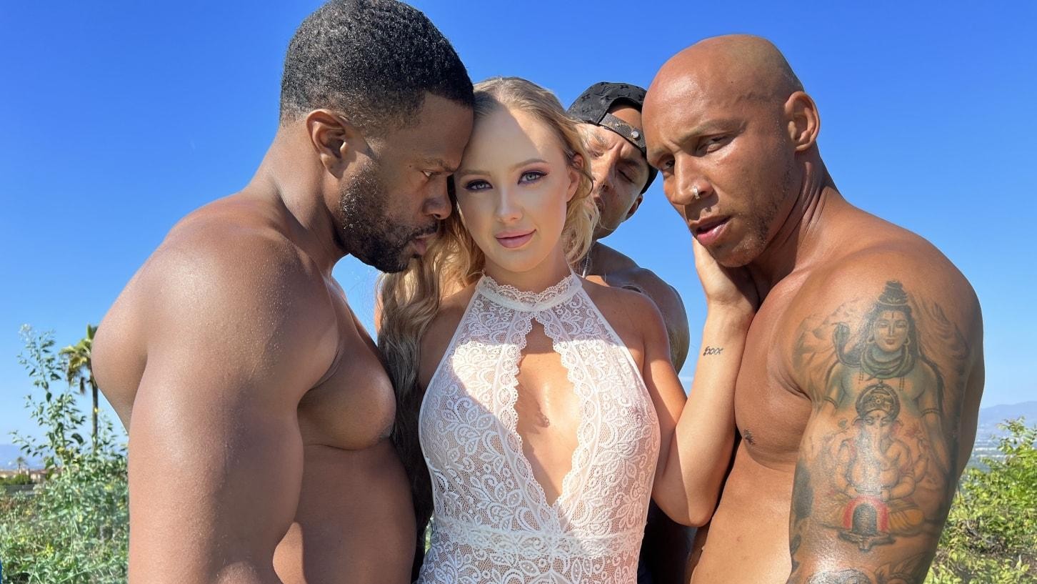 The Pros S2E01 Paisley Porter Gangbang by Football Team