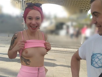 Inna Black Knows the Seville Capital! Cultural Tourism and Exhibitionism Before Having Great Fuck!