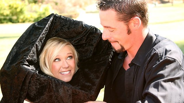 Freakfuckers - Dylan Riley in Vagina in a Box
