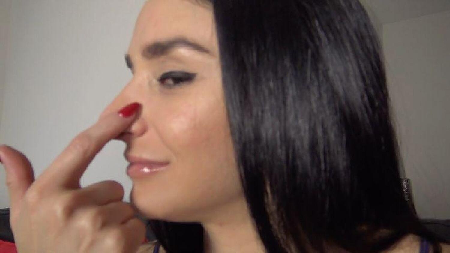 Sheena Ryder's Nose Play