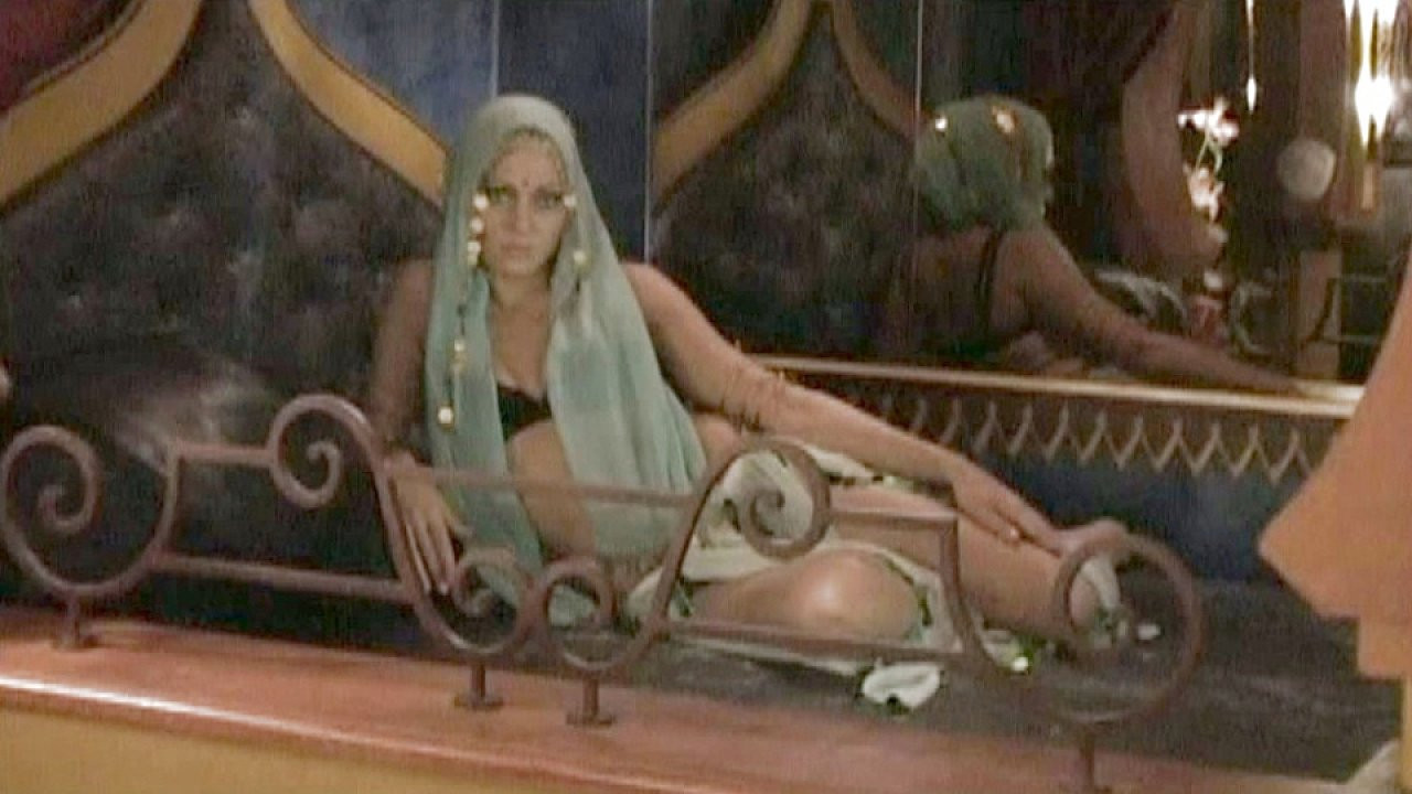 Sexy Masseuse Gives Odalisque A Massage In A Roleplay Softcore Lesbian Set