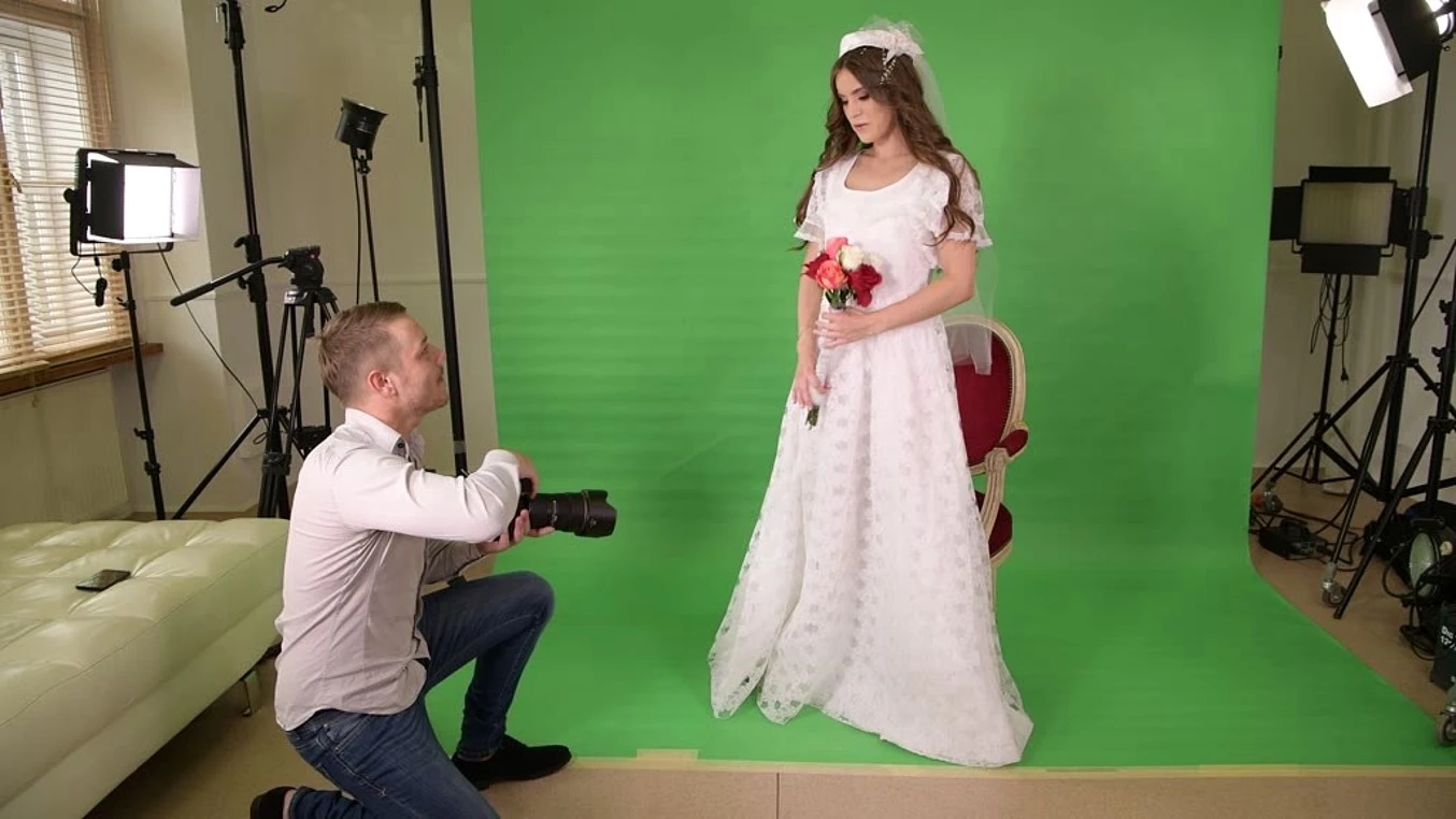 Disappointed Bride Evelina Darling 'S Shaved Pussy Fucked By Photographer Gp961