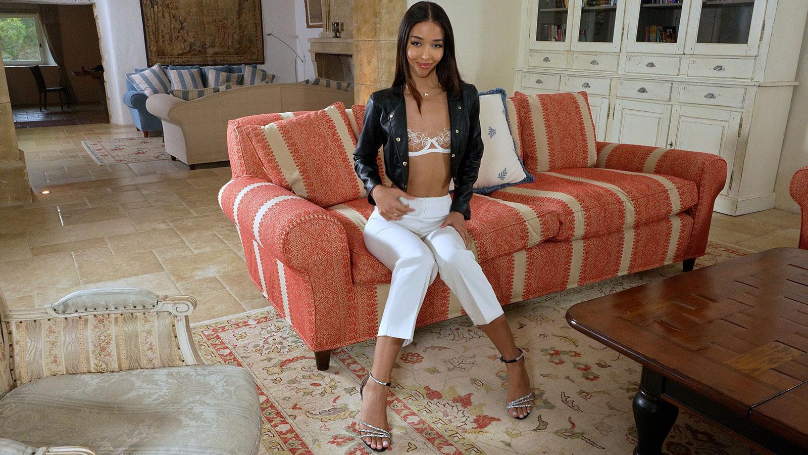 2057 Lia Lin: I Pant Believe It