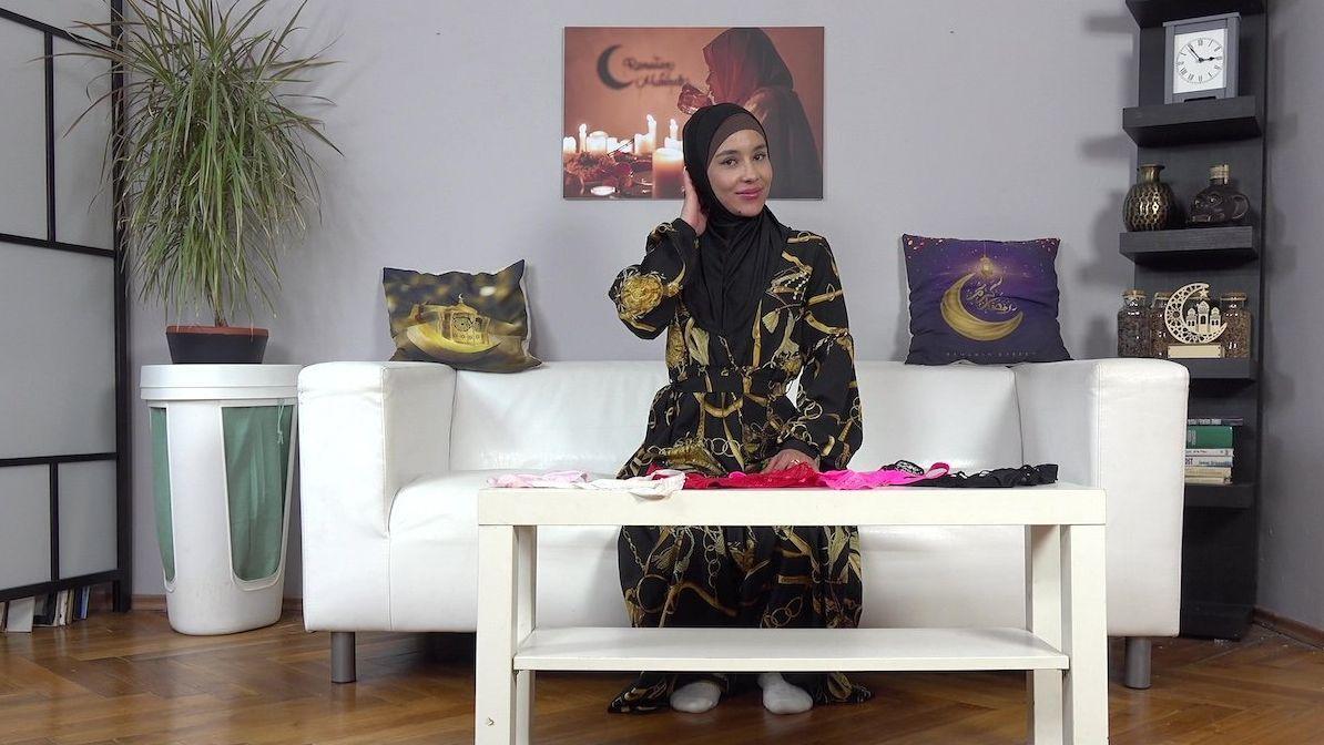She Gave Him A Fashion Show In Underwear And Hijab