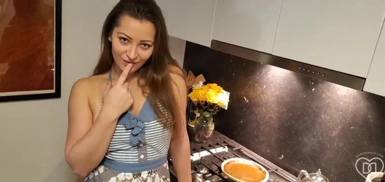 Thanksgiving Spankings/Dildo/Twodicks/Pov/Blowjob/Facial 2019