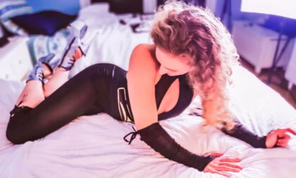 Dirty Fantasies and Women Discussion with the Divinatrix