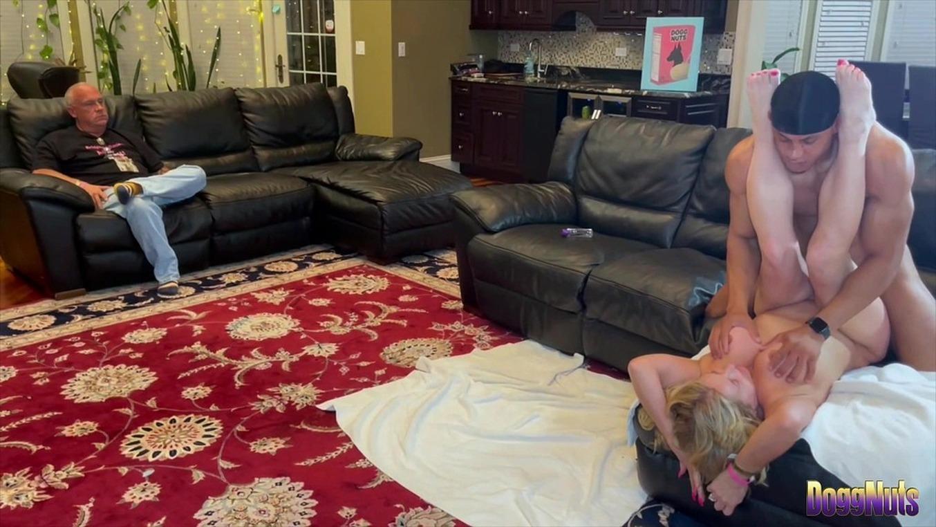Doggnuts Cam 3 - Cuckold Watches Pounding By BBC Half Wife's Age