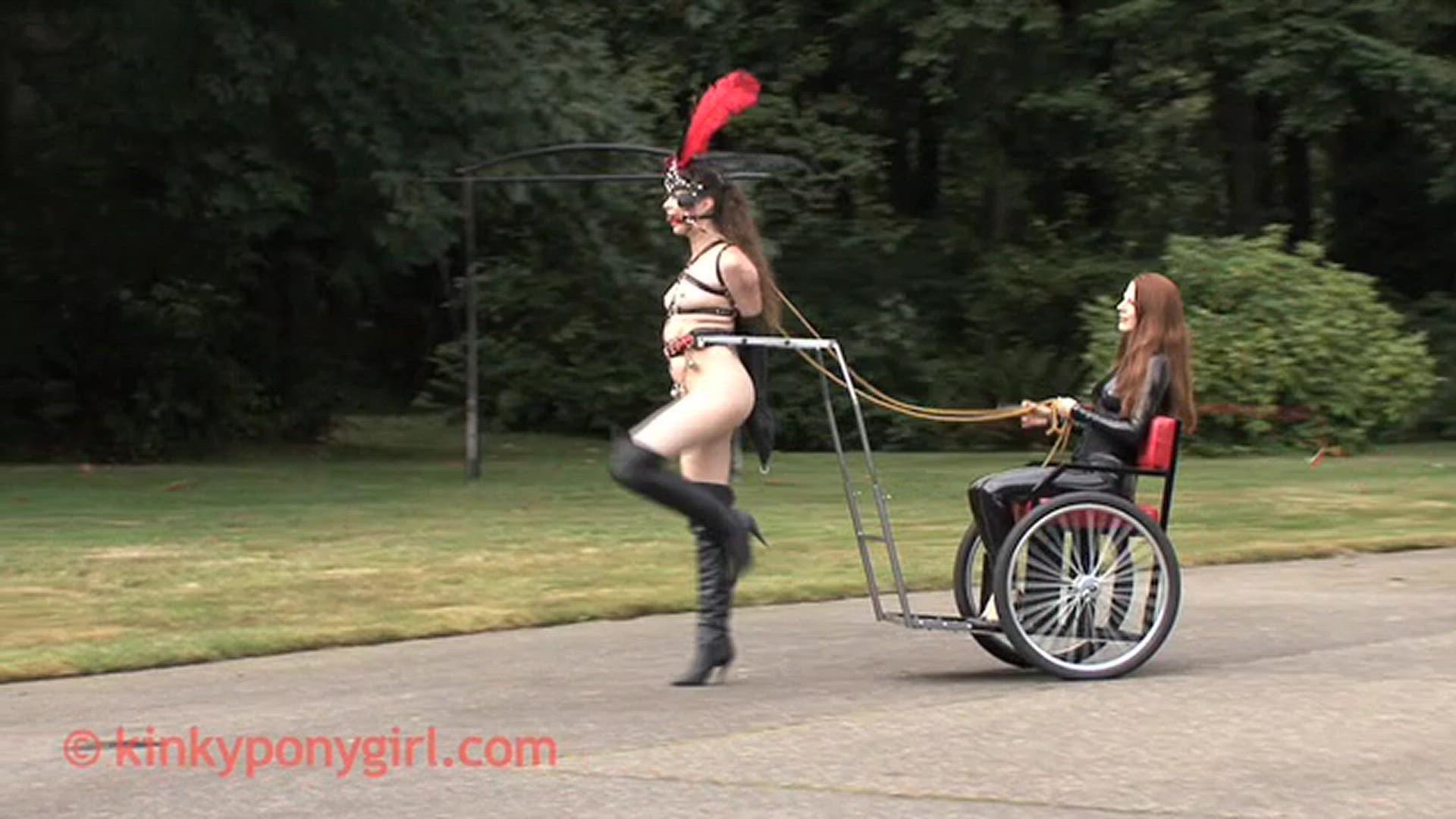 Kinkyponygirl at Schloss Gord