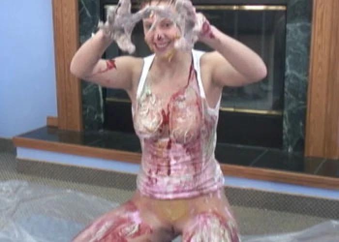 Mariah Goes Wild With Peanut Butter