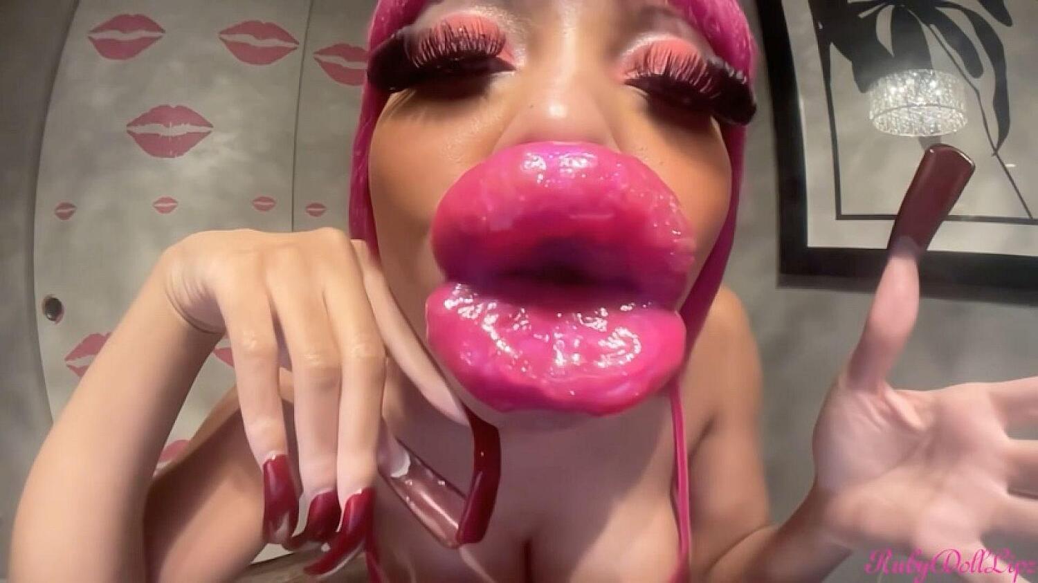 POV Showstopper Glossy Kisses
