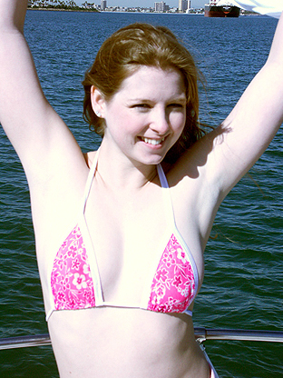 Beach Babe Get Railed - V2
