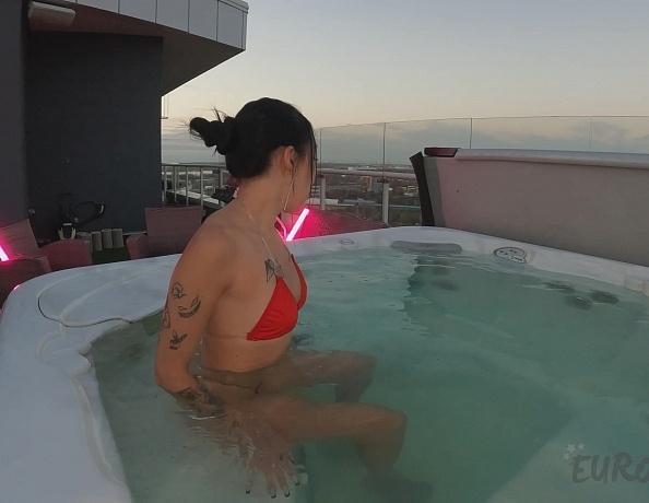 Underwater Jacuzzi Glass Dildo Masturbation Hot Petite Tattoo Model Dora Enjoys Sunset
