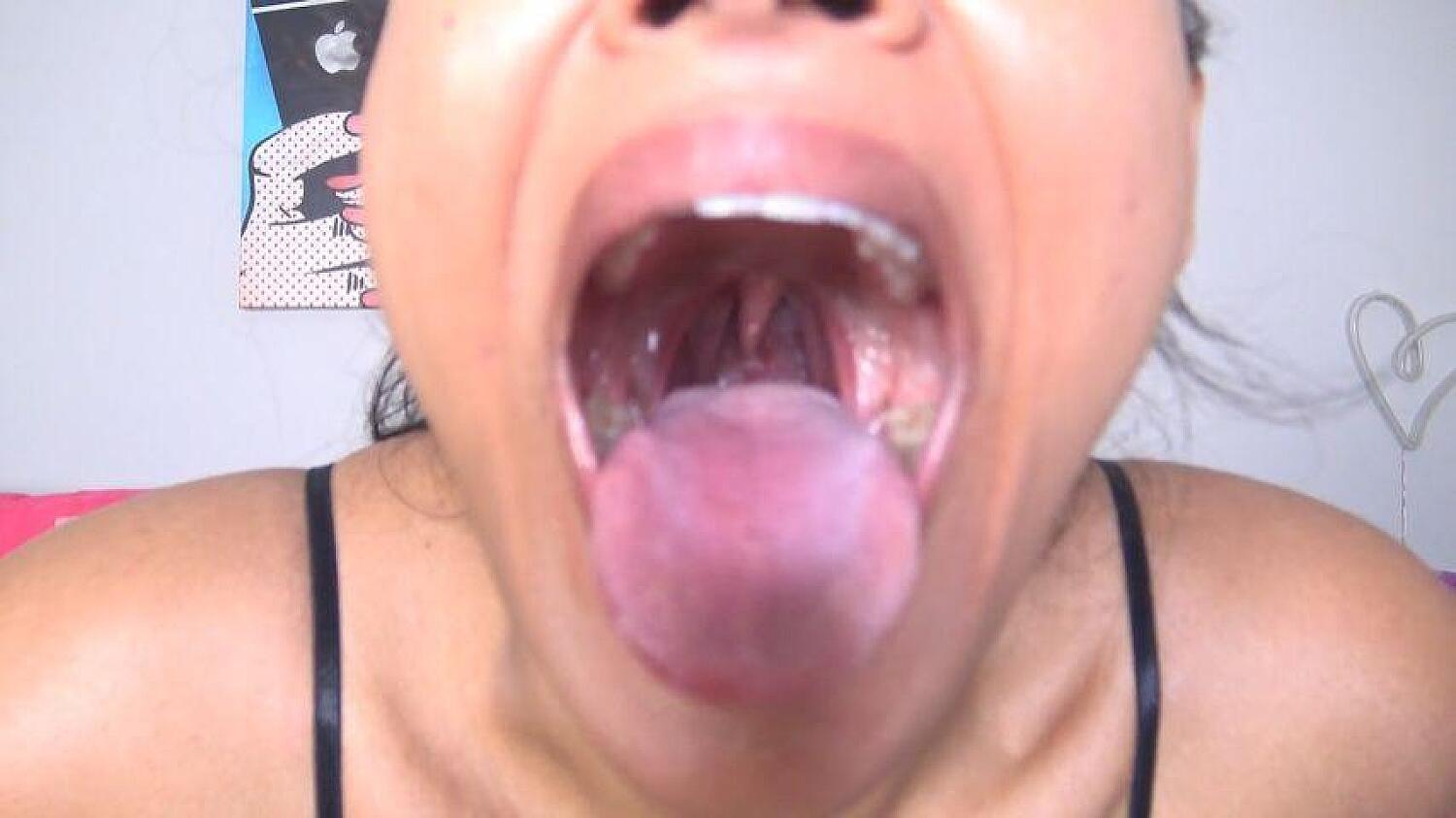 Calisa's Slutty Mouth Tour