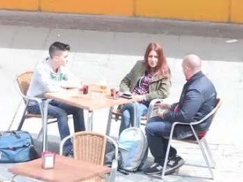 Experimento Fakings. Buscando Chochitos Tiernos Que Quieran Desvirgar a Un Yogurin. Noelia Sanz Es Nuestra Primera Cazada