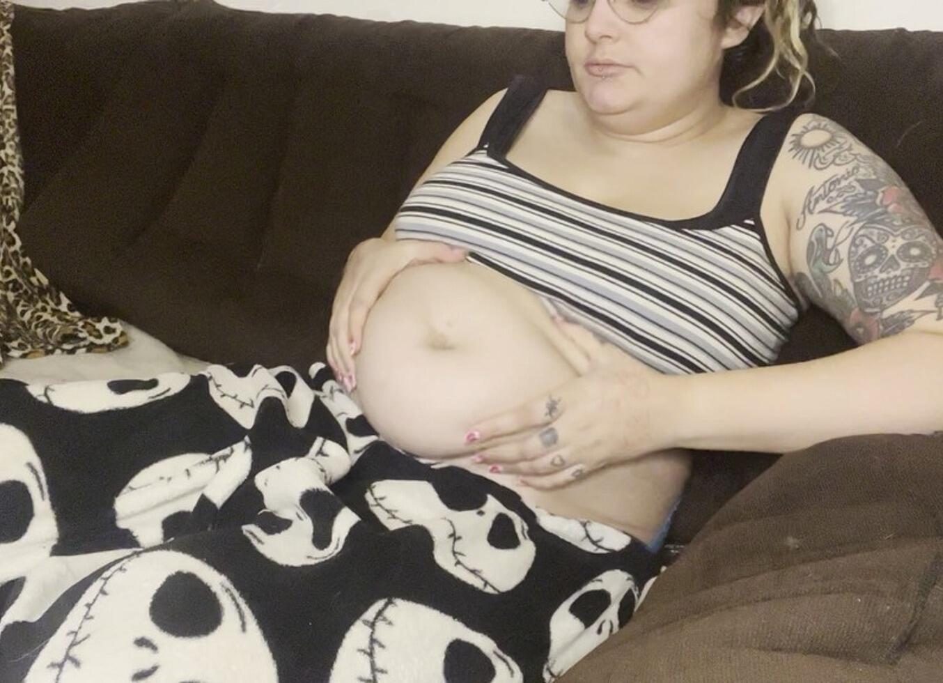 Rebeca Addams_Relaxed-On-The-Sofa