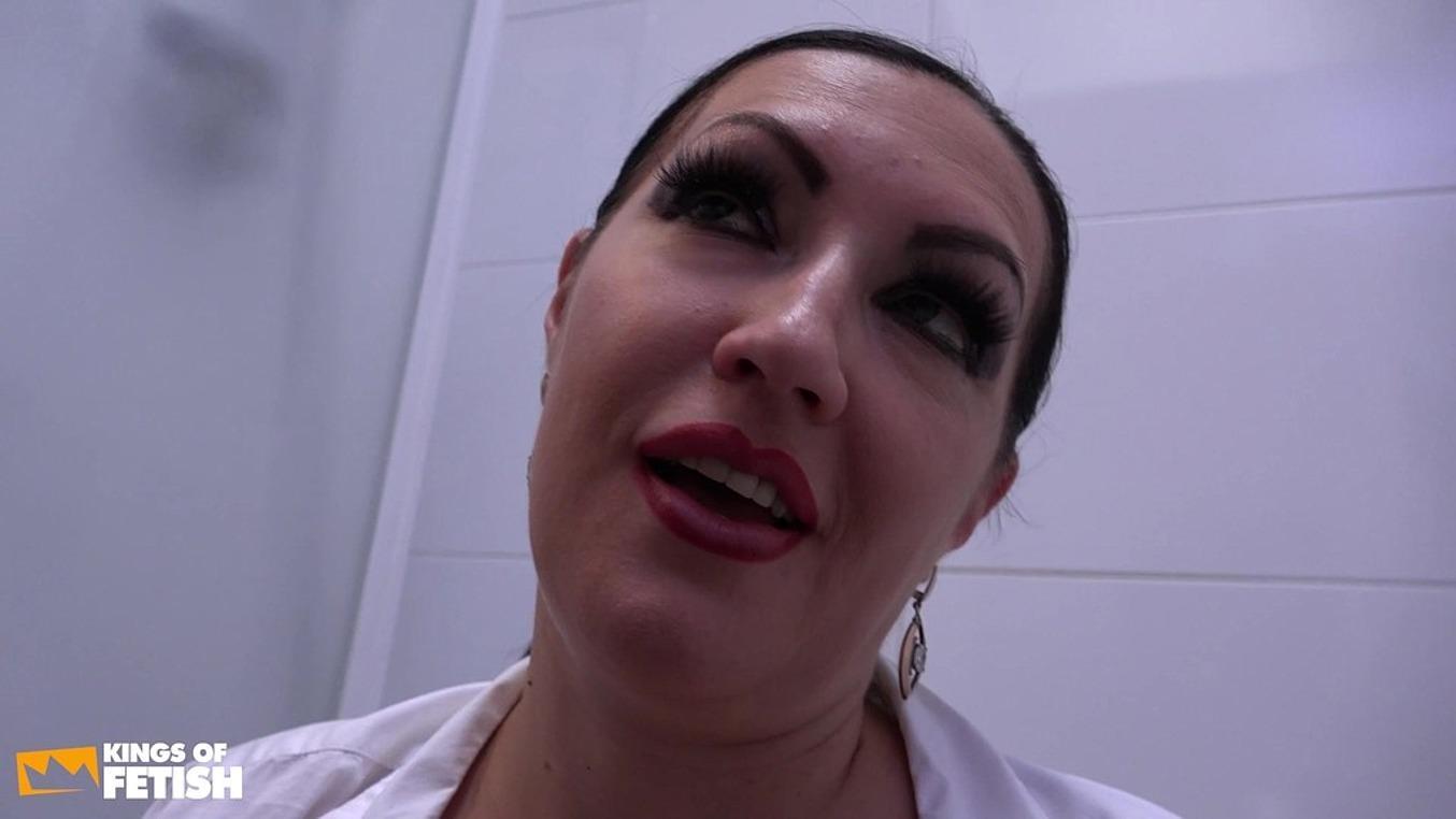 Horny Man Bangs Tight Ass Of A Tattooed MILF Before She Suck His Friends