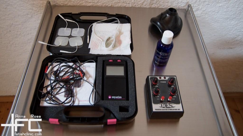 Electrostim In The Vac Bed 1/2