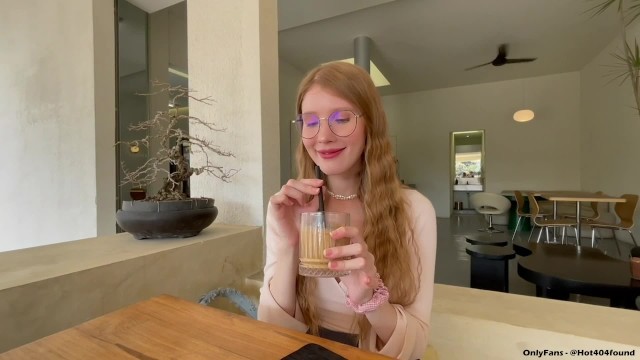 Dating in a Cafe Ended with Fucking in a Hotel