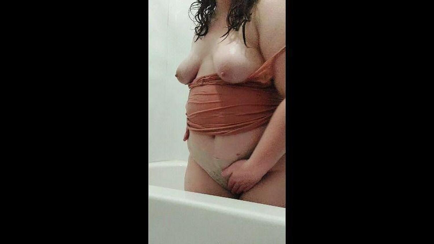 Stripping Teasing Twerking Flashing