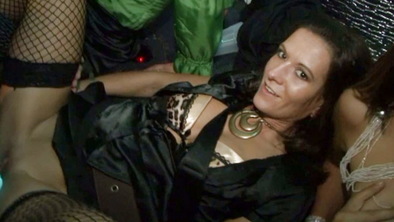 Now This Is What You Call A Sex Party! Orgy Away With Sexy Beautiful People