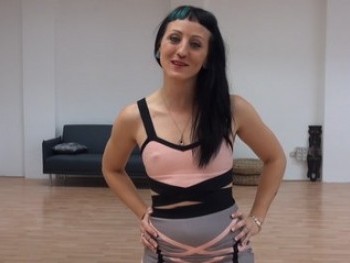 Soy Betty, La Pornosecretaria De Fakings. ?Quieres Debutar Conmigo En El Porno?, Ven, Ven... Ven