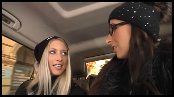 Uma Zex Trying a New Guy in the Car