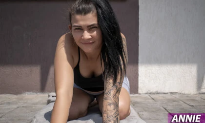 Satisfying Yoga Session with Raw Pussy Fingering and Squirt at the End