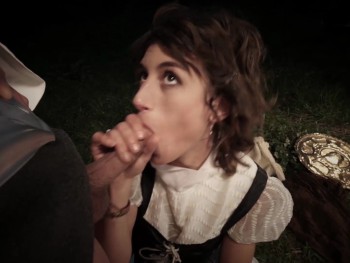 Julia Roca, La Doncella, Hace Una Impresionante Mamada a Don Quixxxote