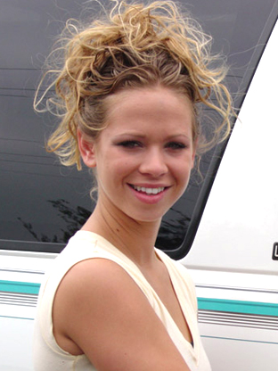 Hayley Bangg - V2
