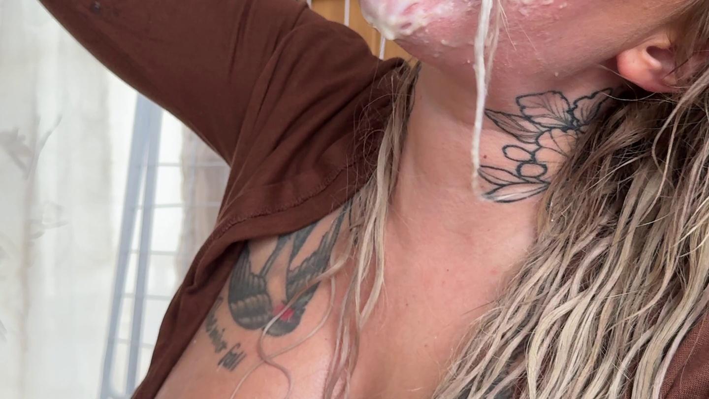 Selfie Fetish 36: Creamy Mess On My Fingers And Mouth Like A Pig